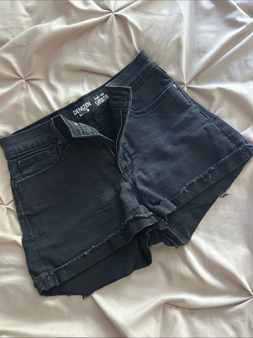 Denizen From Levi’s High Rise Shortie Denim Shorts Black 11 W30